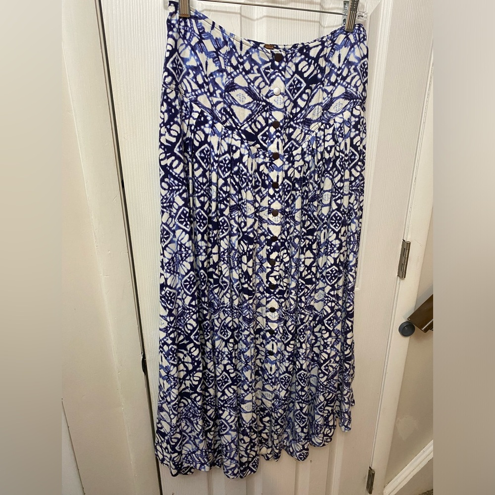 Free People Lovers Dream Printed Midi Skirt. 6